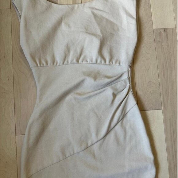 Elegant and timeless Diane von Furstenberg sleeveless bodycon dres - Picture 4 of 8
